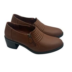 Easy Street Women's Grove Side Zip Shooties